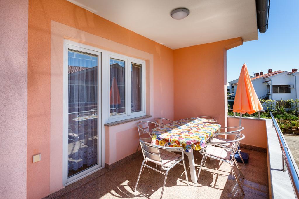 Apartment Nevenka Krk Town Kültér fotó