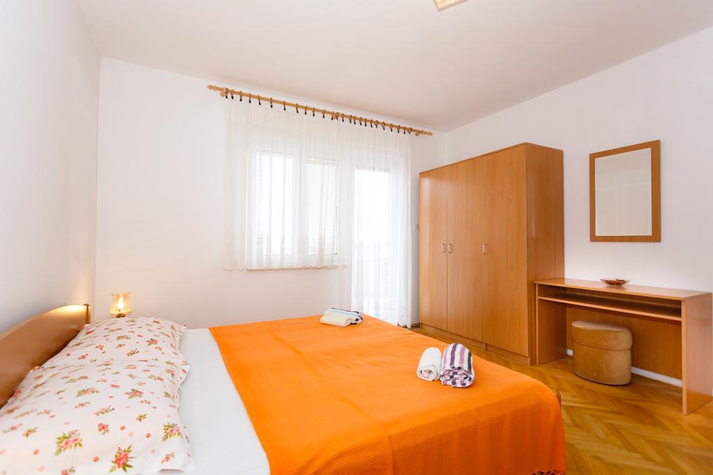 Apartment Nevenka Krk Town Kültér fotó