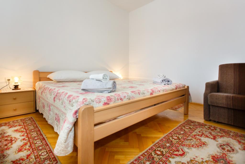 Apartment Nevenka Krk Town Kültér fotó