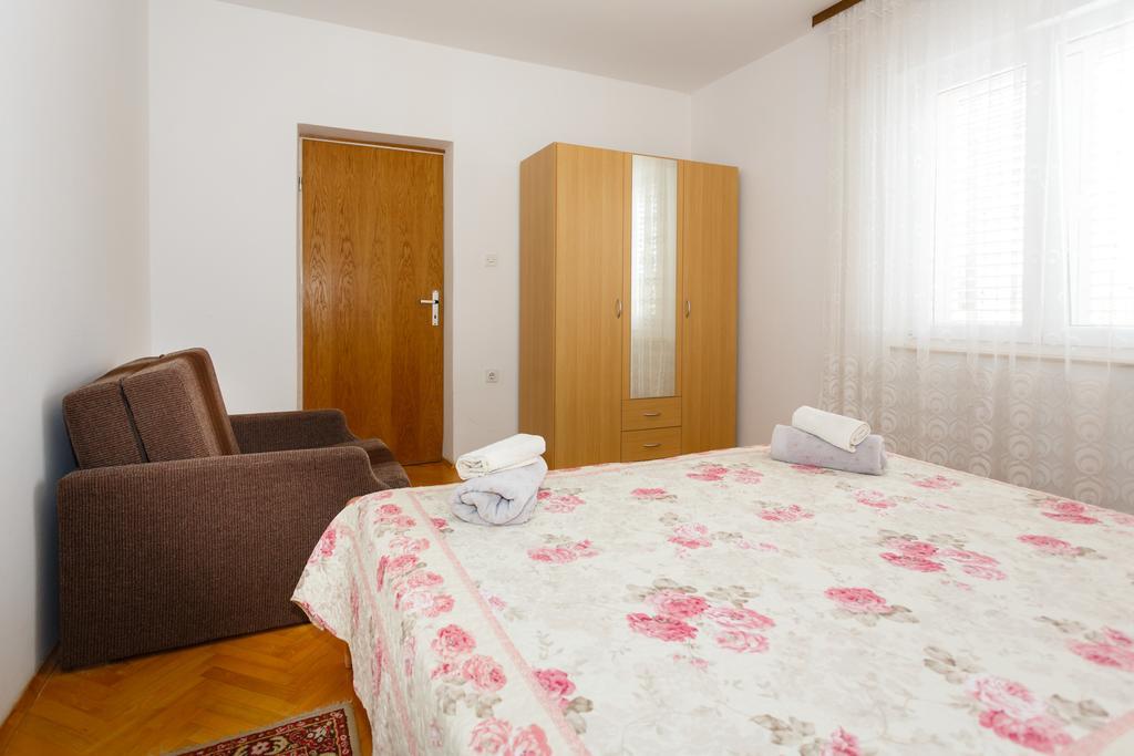 Apartment Nevenka Krk Town Kültér fotó